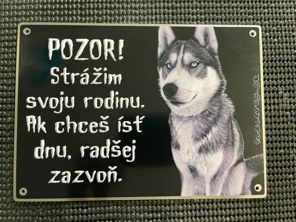 Pozorpes.sk, výstražná tabuľka